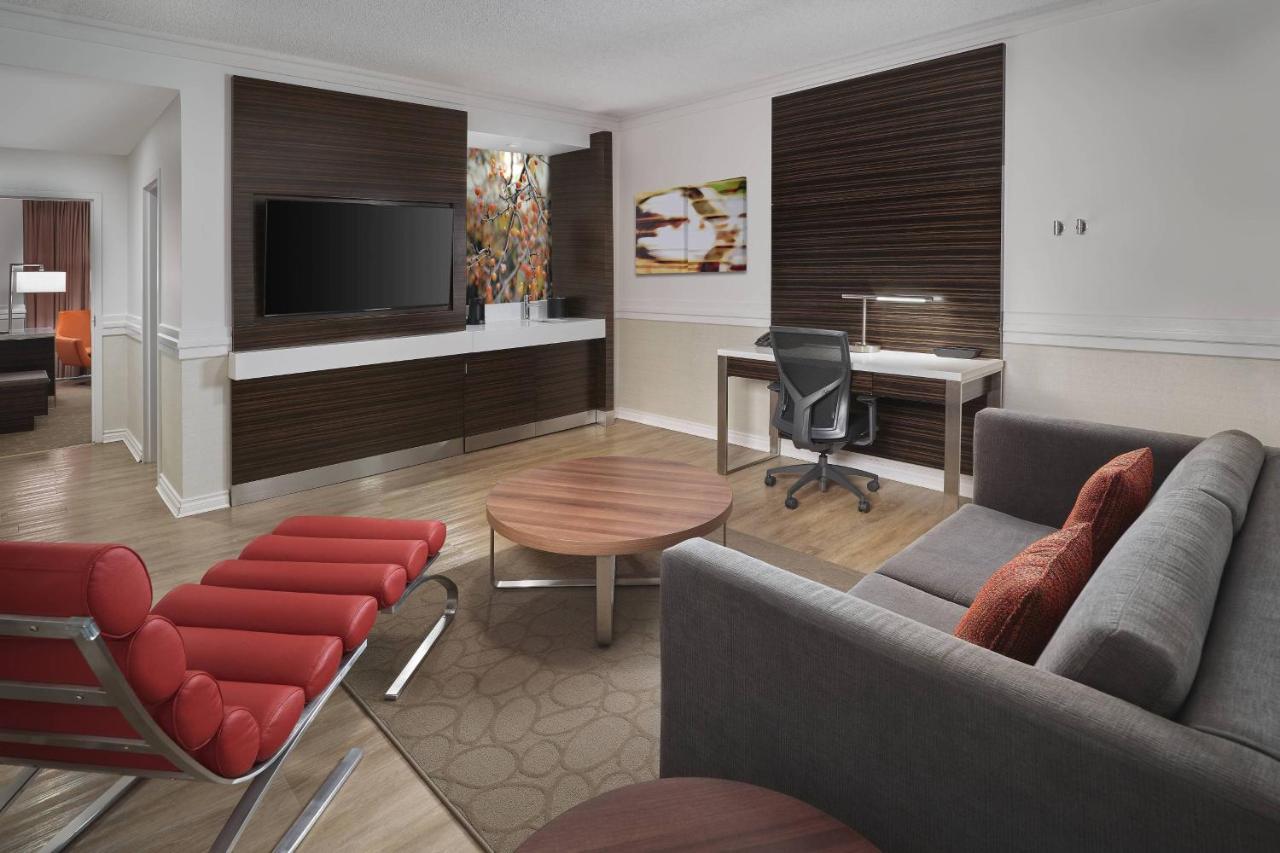 Delta Hotels By Marriott Edmonton Centre Suites Eksteriør bilde