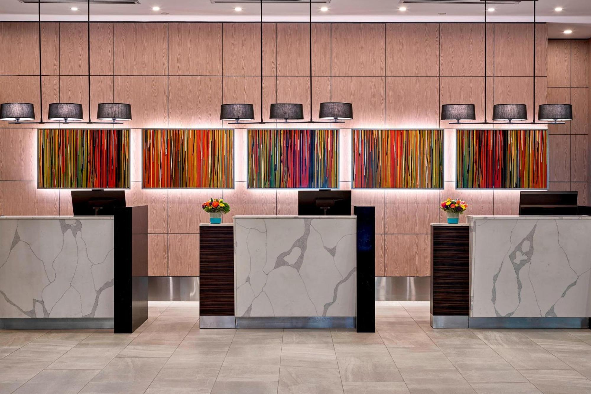 Delta Hotels By Marriott Edmonton Centre Suites Eksteriør bilde