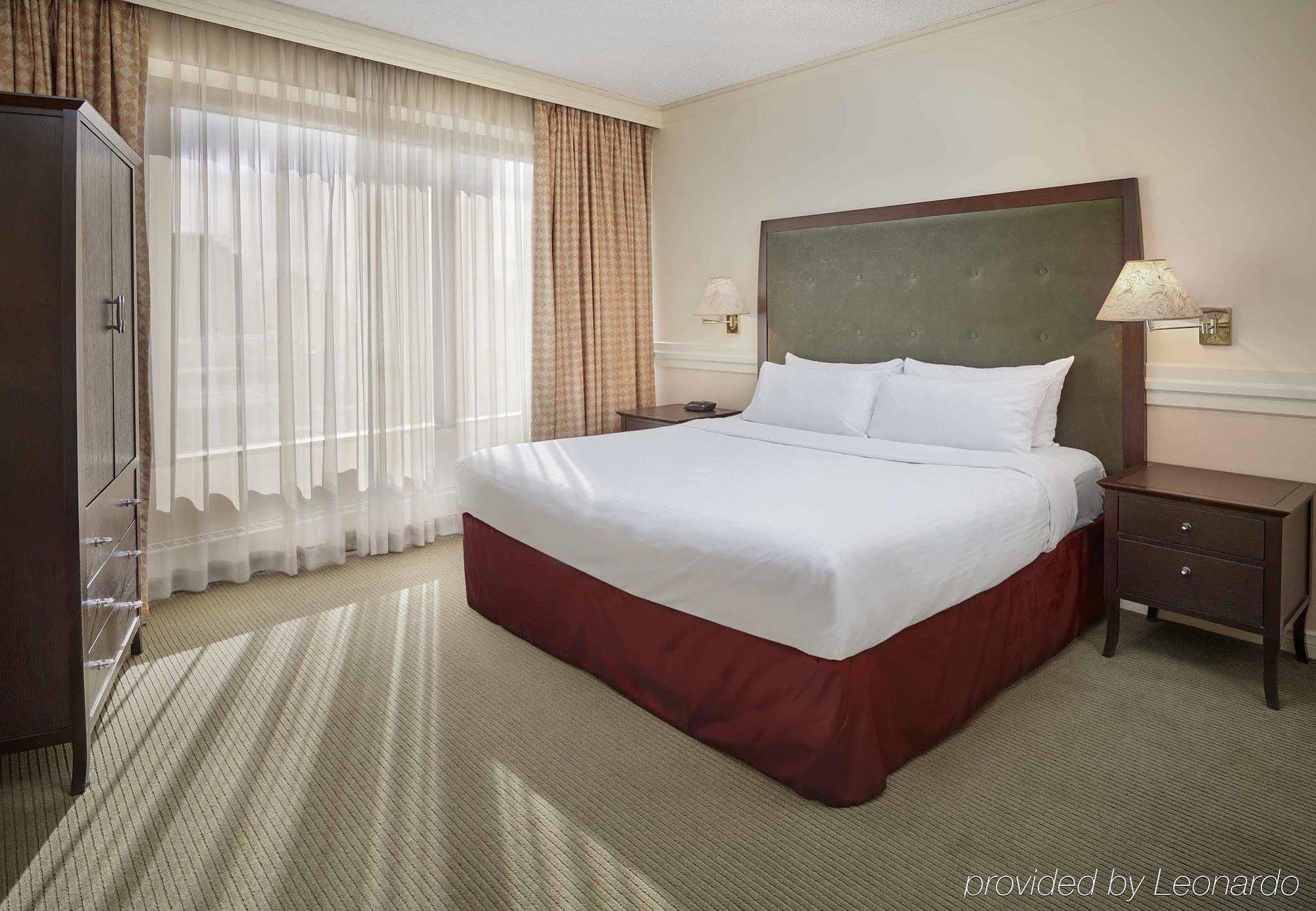 Delta Hotels By Marriott Edmonton Centre Suites Eksteriør bilde